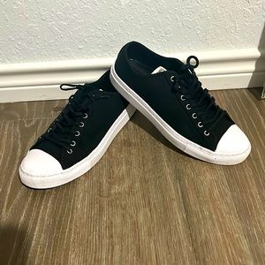 Nothing New Classic Low Top Black and White size 9